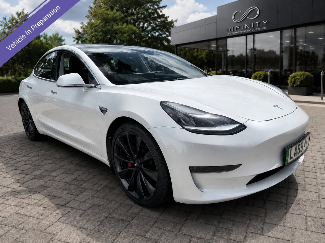Sedan in Portsmouth, United Kingdom 1 - 18305891