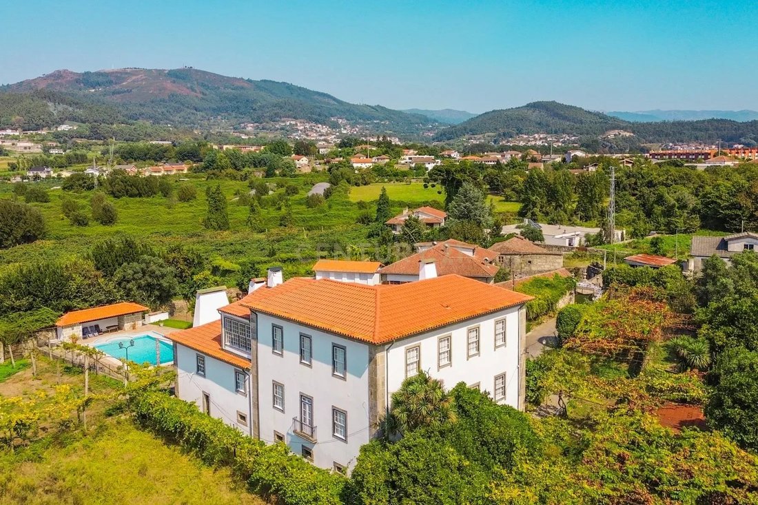 Villa in Ferreiros, Prozelo e Besteiros, Braga, Portugal 4 - 15183432
