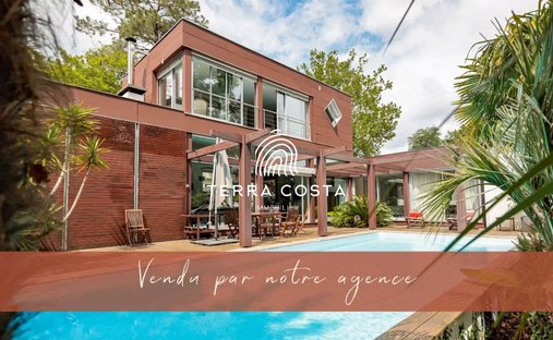House in Anglet, Nouvelle-Aquitaine, France 1