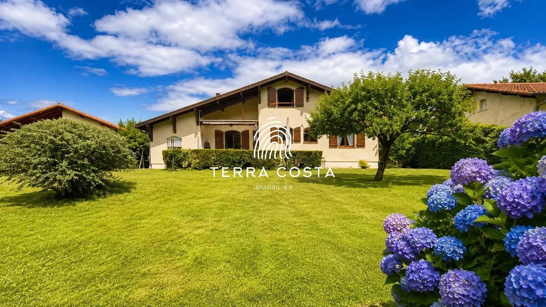 Casa a Est, Saint-Vincent-de-Tyrosse, Francia 1 - 18326888