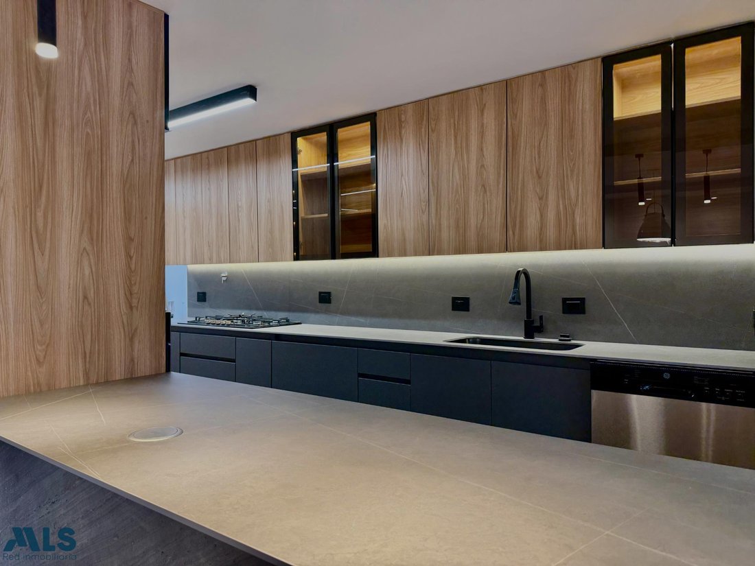 Apartment in Medellín, Antioquia, Colombia 3 - 18327563