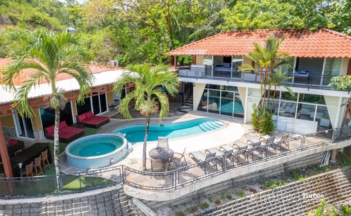 House in Playa Herradura, Puntarenas Province, Costa Rica 1