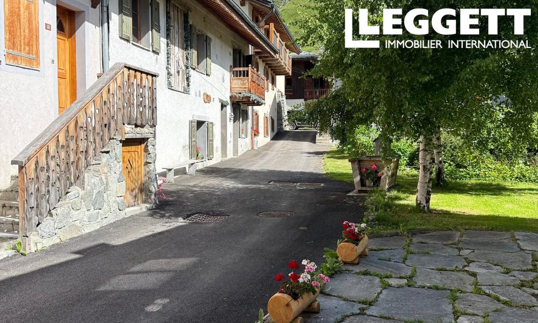 Chalet in Champagny-en-Vanoise, Auvergne-Rhône-Alpes, France 2 - 17497751