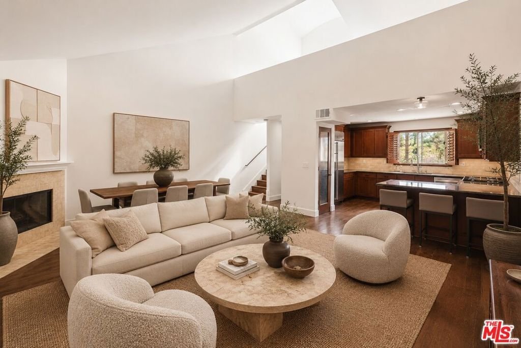 Condo in Los Angeles, California, United States 1 - 18329637