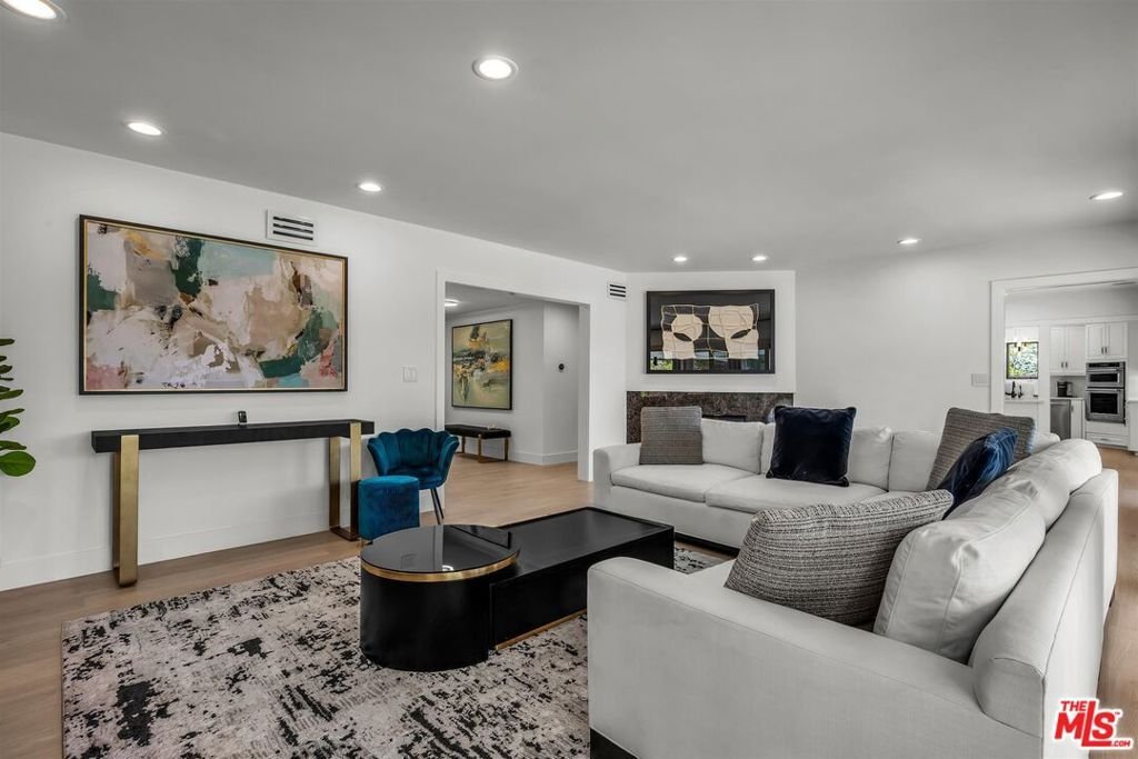House in Los Angeles, California, United States 4 - 18329631