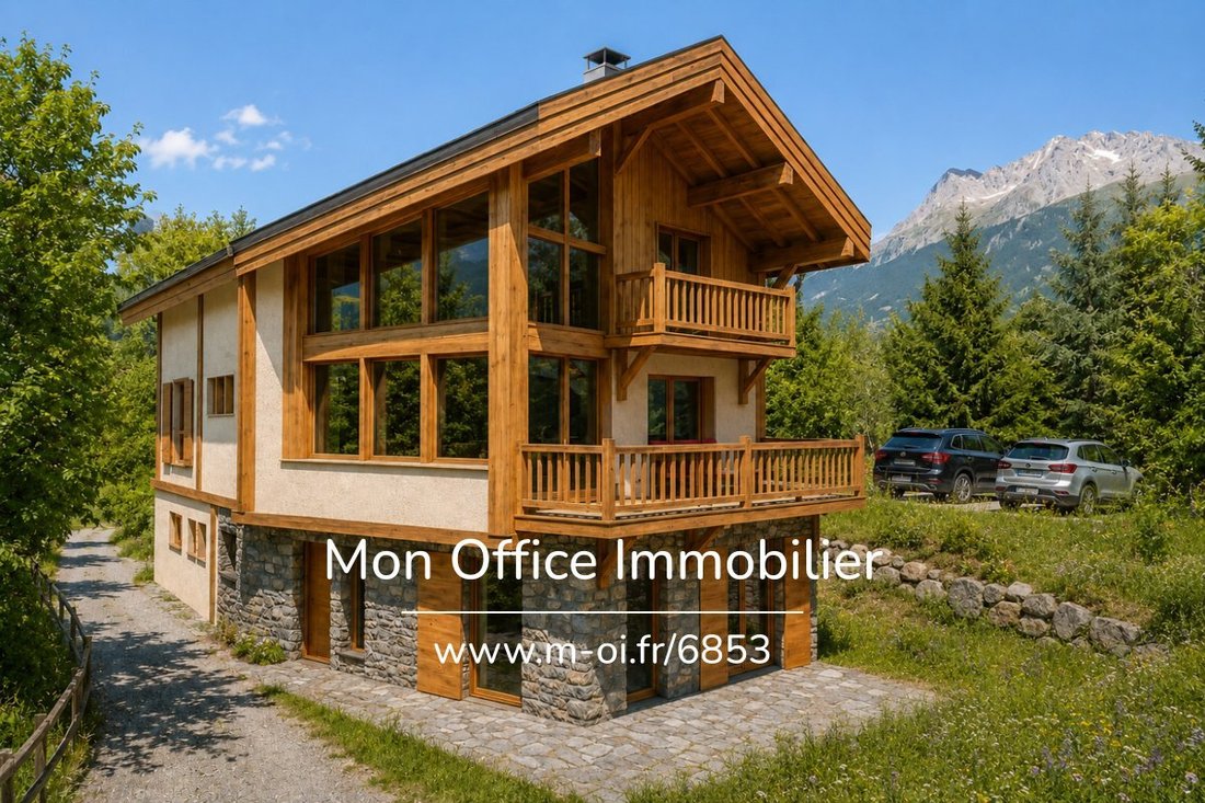 Chalet in Le Monêtier-les-Bains, Provence-Alpes-Côte d'Azur, France 1 - 18074414