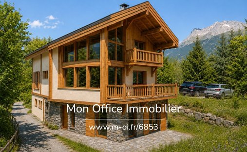 Chalet in Le Monêtier-les-Bains, Provence-Alpes-Côte d'Azur, France 1