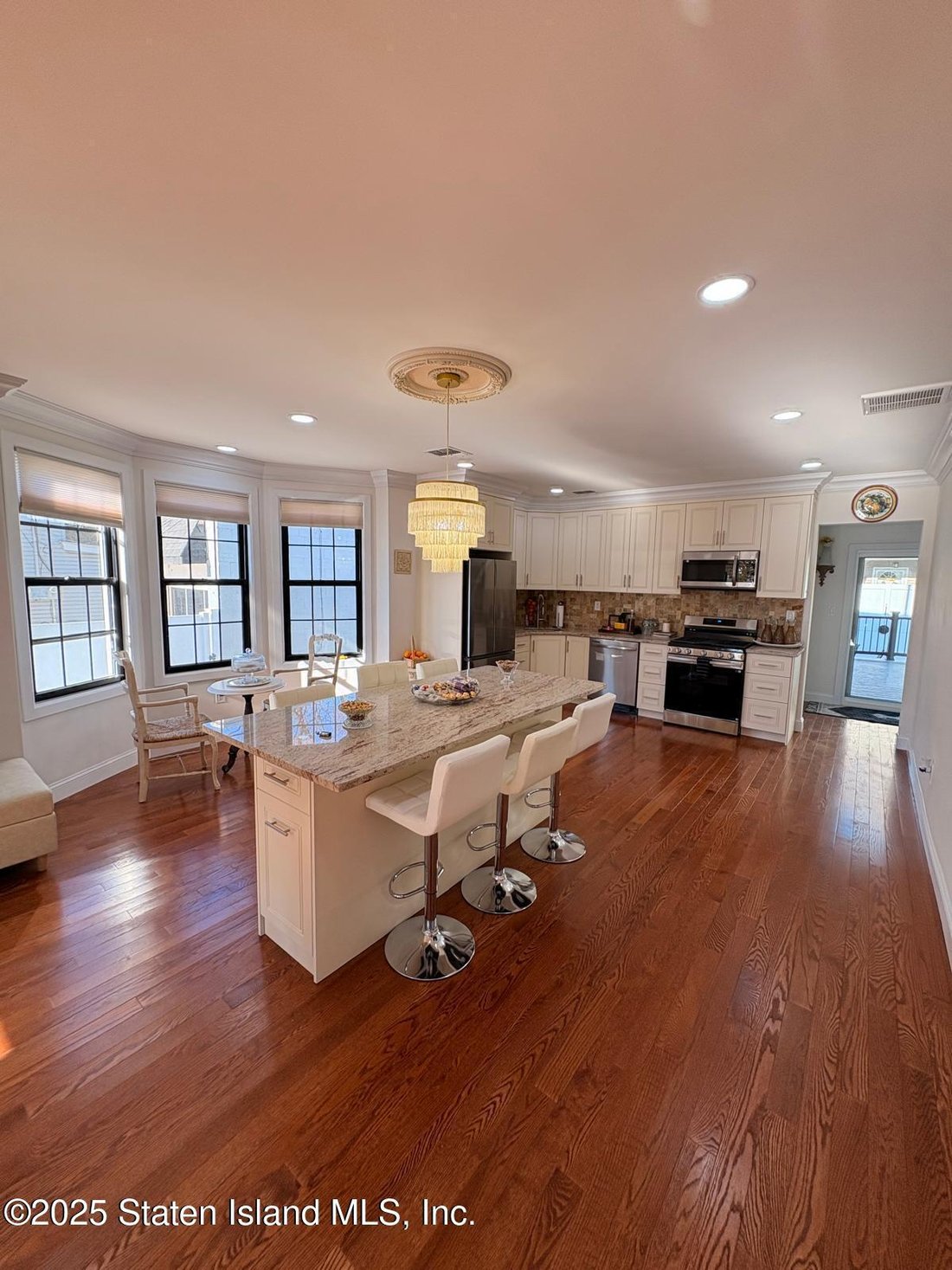 House in New York, New York, United States 4 - 18329361