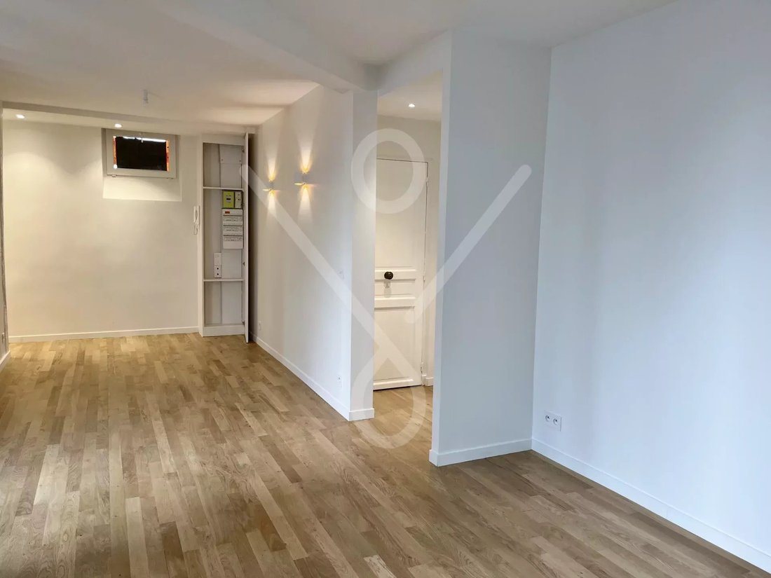 Apartment in Saint Thomas d'Aquin, Paris 7e Arrondissement, Paris 4 - 18183561