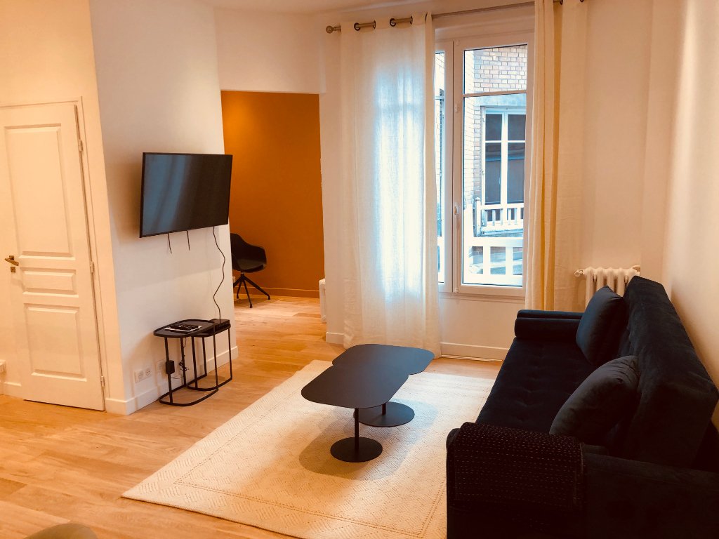 Apartment in La Fourche-Guy Môquet, Paris 17e Arrondissement, Paris 2 - 18328508