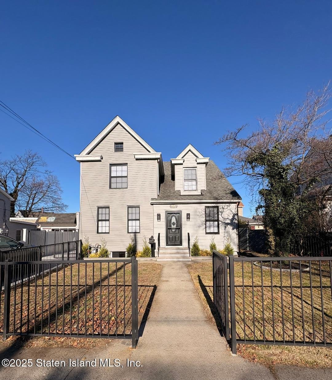 House in New York, New York, United States 1 - 18329361