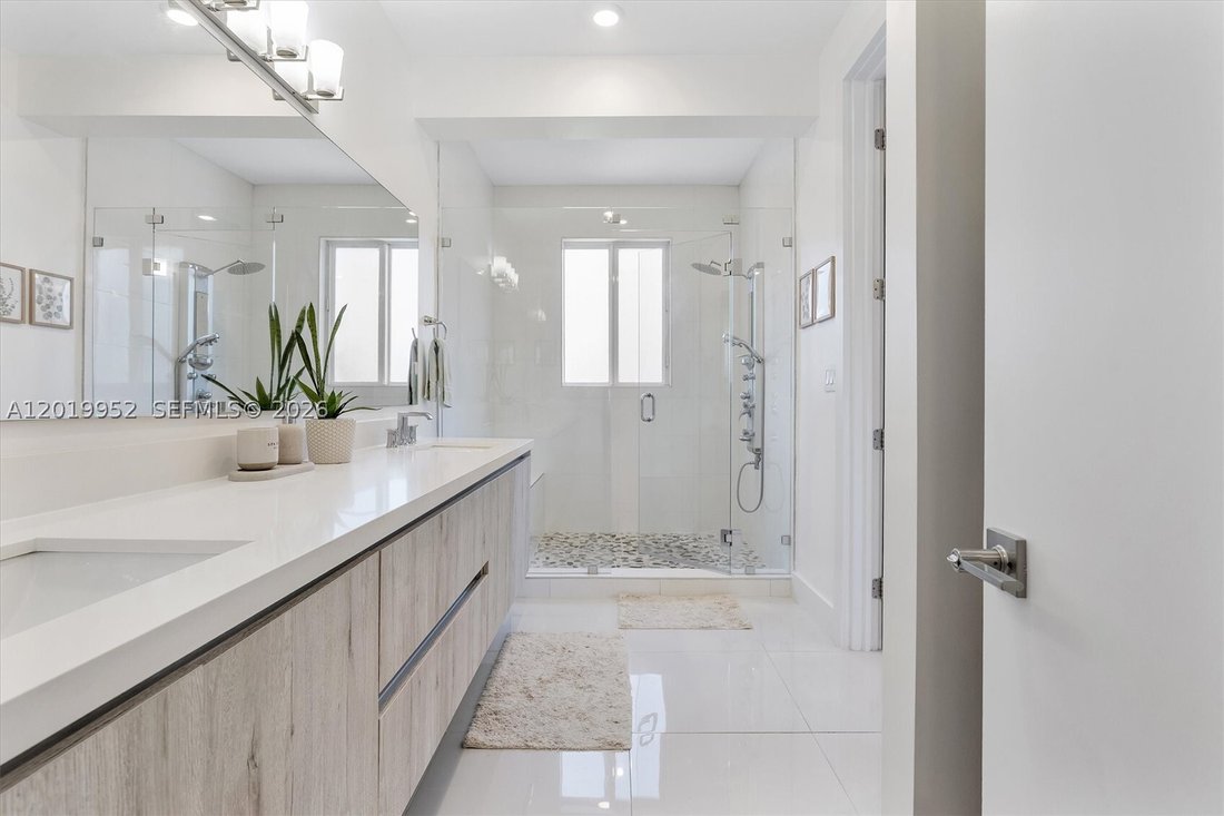 Townhouse in Miami, Florida, United States 3 - 17933136