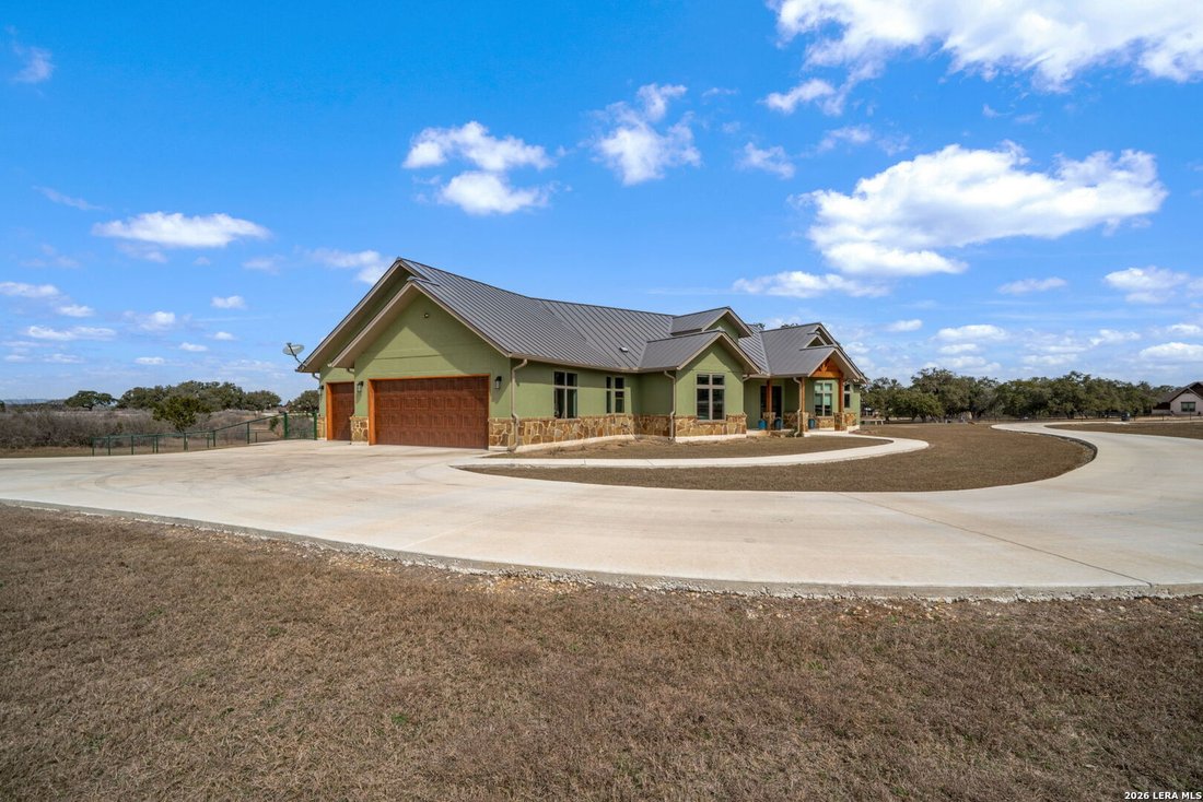 House in Bandera, Texas, United States 4 - 18327507