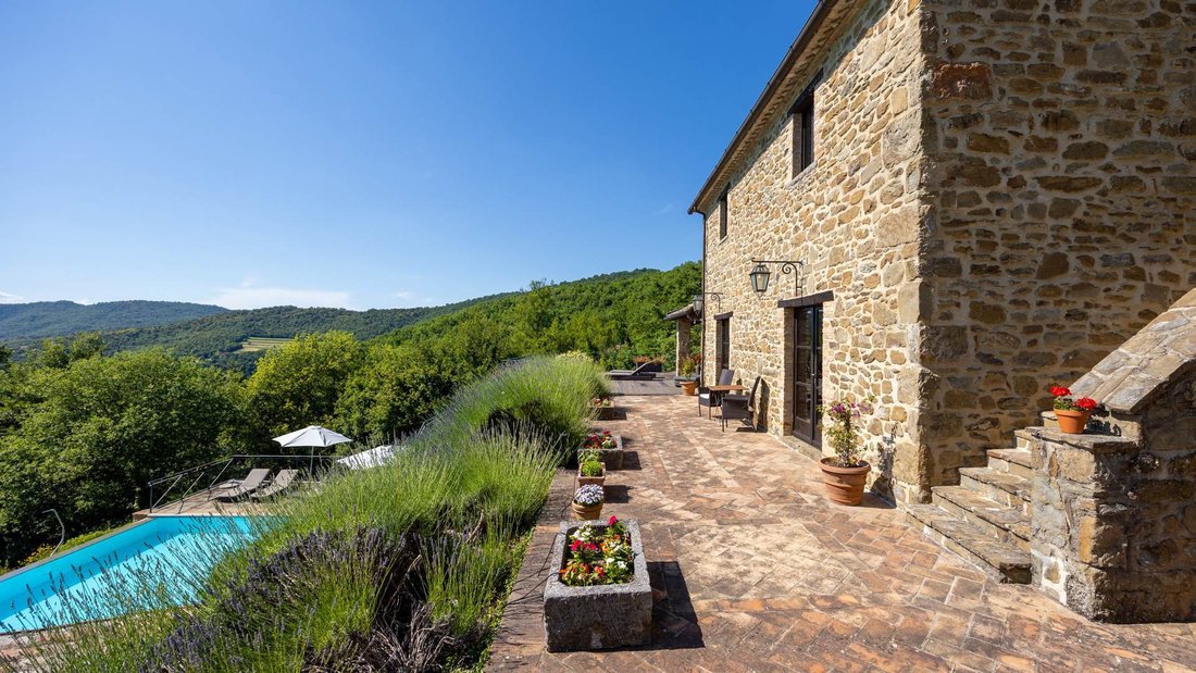 Country House in Castiglion Fiorentino, Tuscany, Italy 2 - 18331797