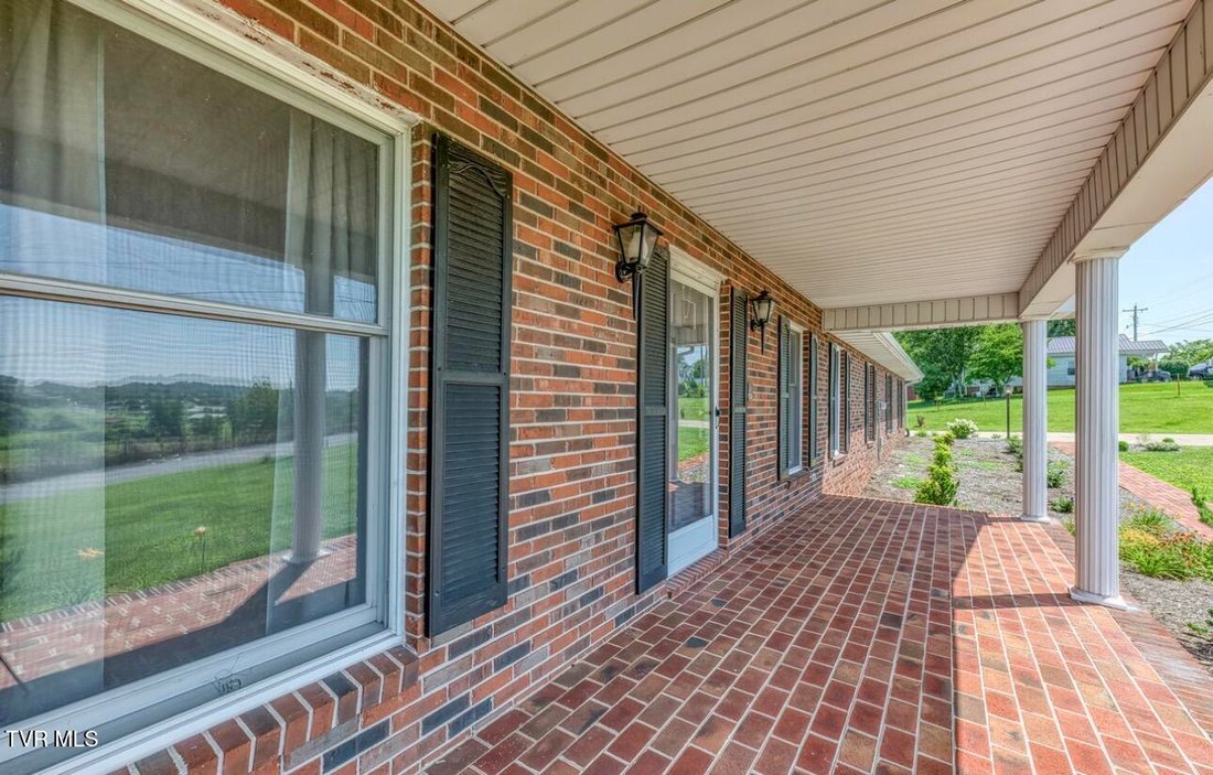 House in Elizabethton, Tennessee, United States 4 - 18329807