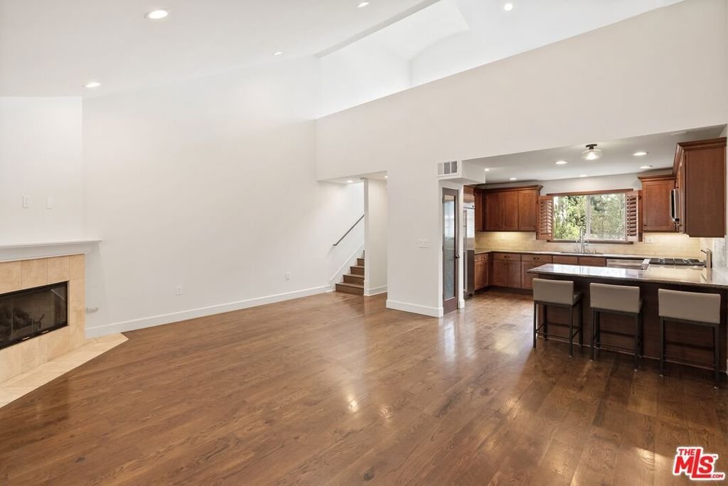 Condo in Los Angeles, California, United States 2 - 18329637