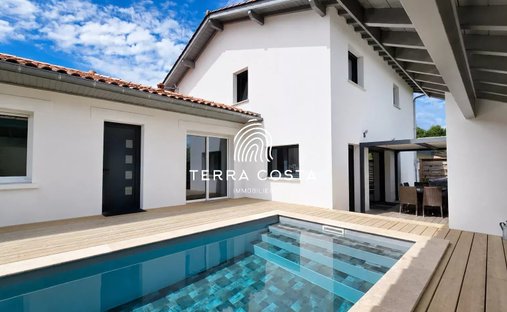 House in Anglet, Nouvelle-Aquitaine, France 1
