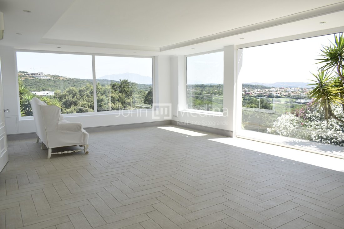 Villa in Sotogrande, San Roque, Andalusia 2 - 18327077