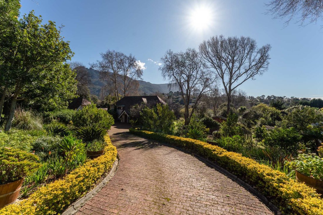 House in Witteboomen, Silverhurst, Cape Town 4 - 18327123