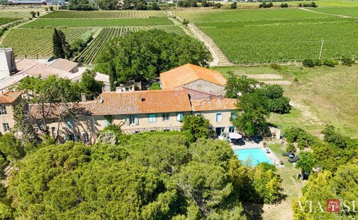 Villa in Lespignan, Occitania, France 1