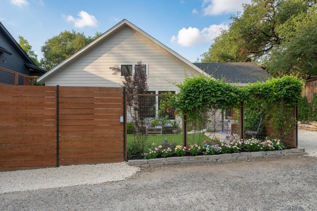 House in Austin, Texas, United States 1 - 18330912