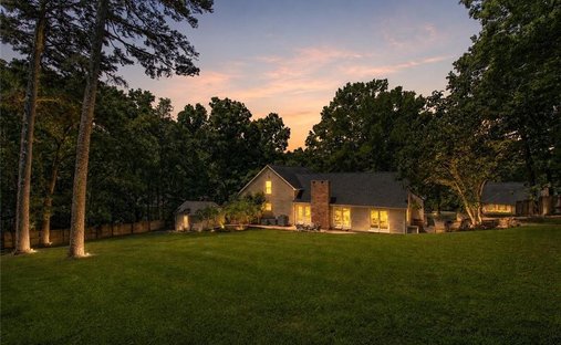 House in Calhoun, Georgia, United States 1