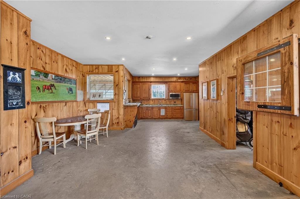 Farm Ranch in Hamilton, Ontario, Canada 5 - 18330330