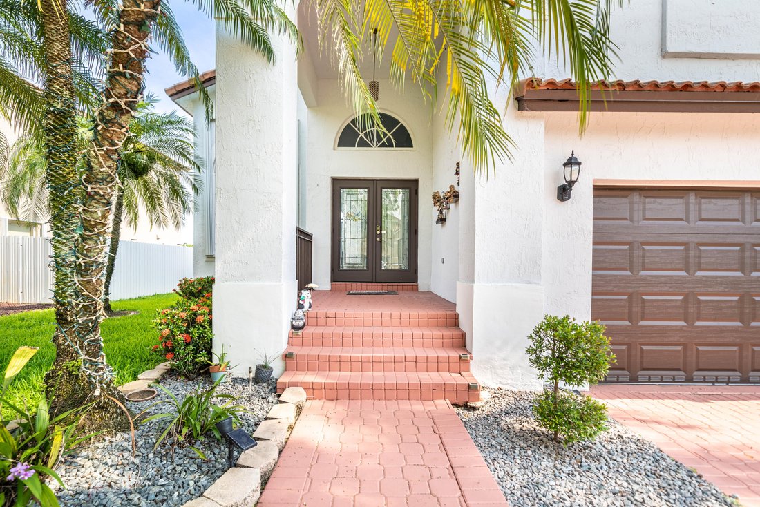 House in Miramar, Florida, United States 5 - 18327733