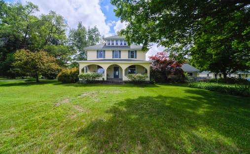 House in Frankfort, Michigan, United States 1