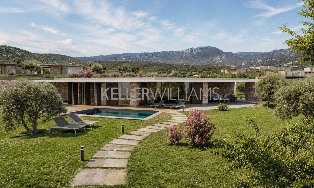 Villa in Trinita d'Agultu e Vignola, Sardinia, Italy 1 - 18328016