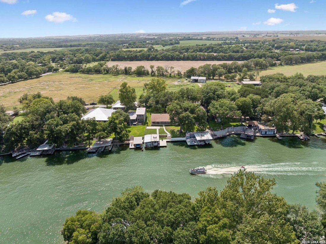 House in Seguin, Texas, United States 5 - 18330307