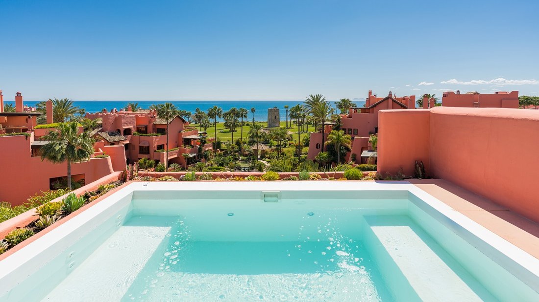 Apartment in Gualdalmansa, Estepona, Andalusia 4 - 18328475