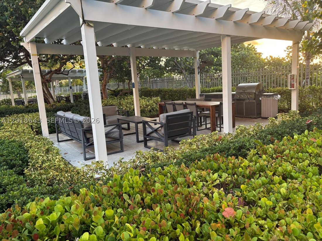 Condo in Key Biscayne, Florida, United States 4 - 17909829