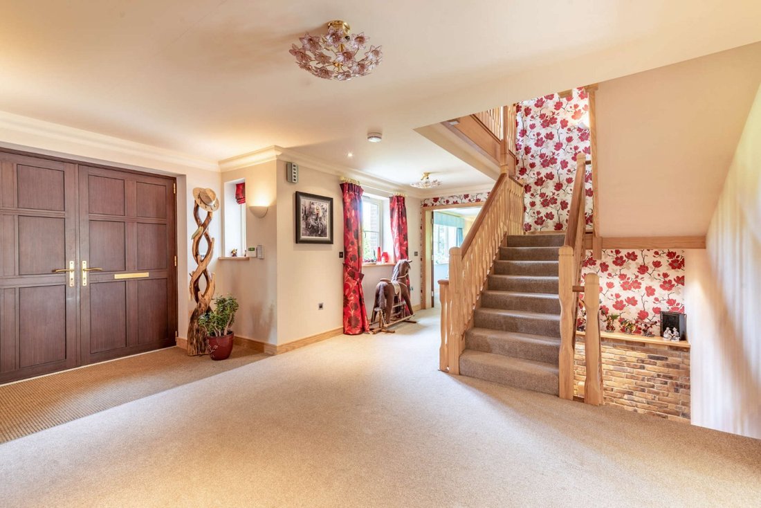 House in West Meon, England 3 - 18327090