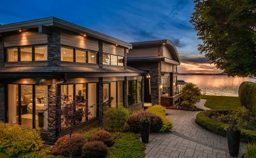 House in Léry, Quebec, Canada 1