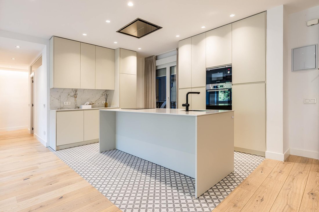 Apartment in Chamberi, Madrid, Spain 4 - 18327974