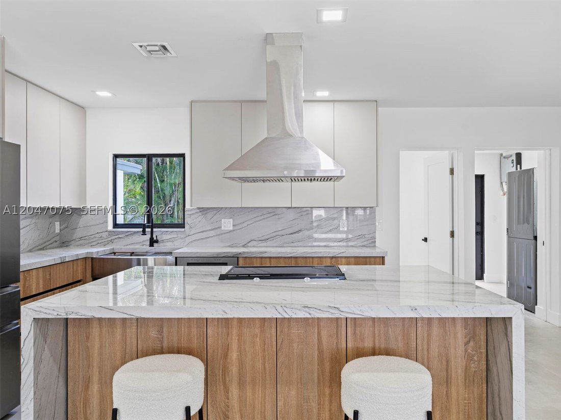 House in Miami, Florida, United States 3 - 18326948