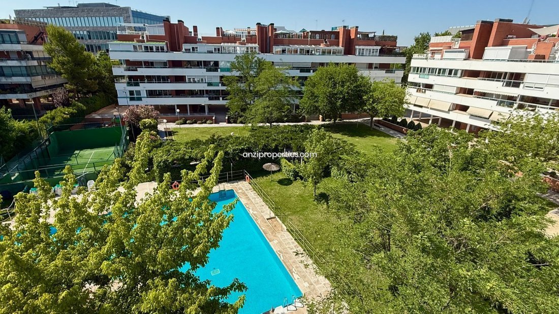 Apartment in La Moraleja, Alcobendas, Comunidad de Madrid 4 - 18329503