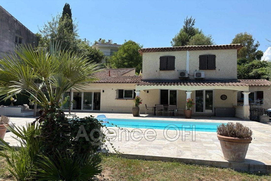 Villa in Centre du Village, La Colle-sur-Loup, France 1 - 18328097