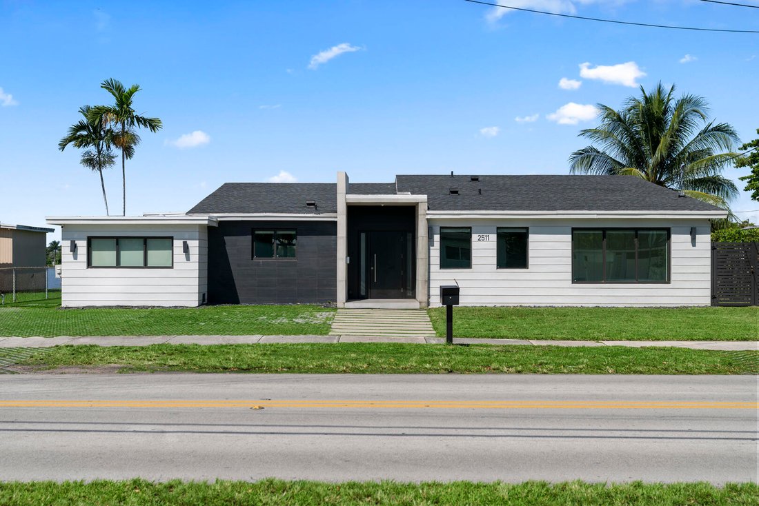 House in Aventura, Florida, United States 3 - 16634907