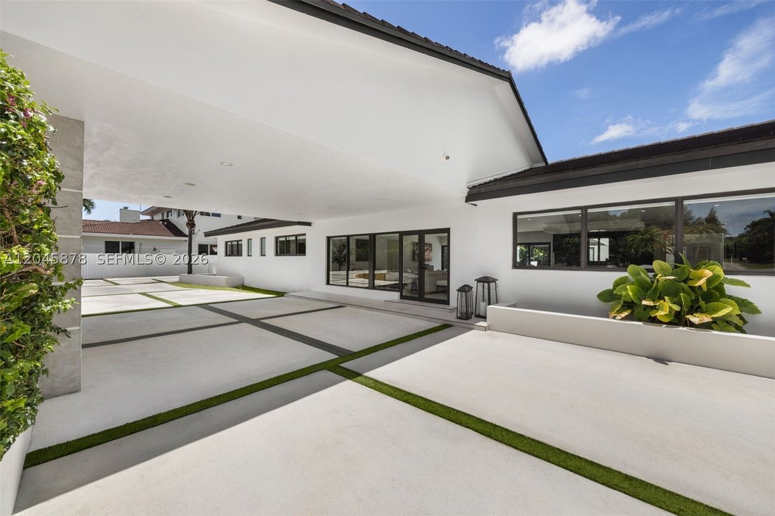 House in Miami, Florida, United States 5 - 18326928