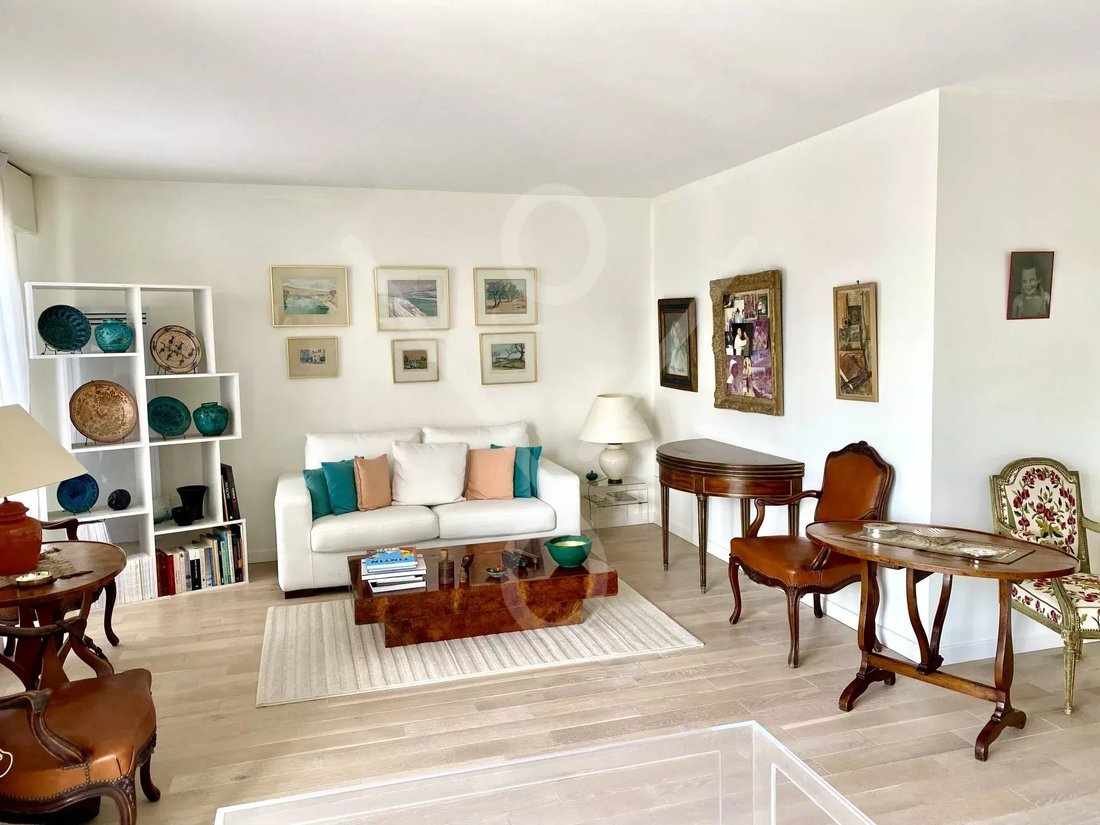 Apartment in Reine-Mairie, Boulogne-Billancourt, France 1 - 14180549