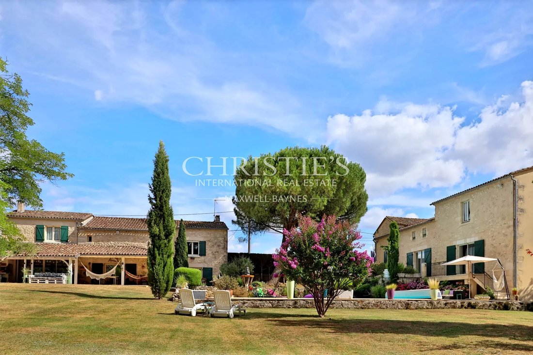 Estate in Puisseguin, Nouvelle-Aquitaine, France 1 - 17803965