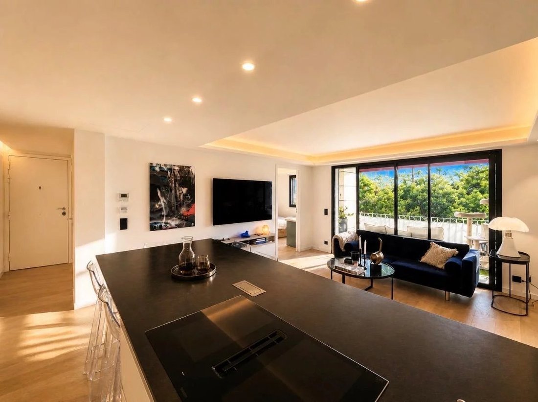 Apartment in Cannes, Provence-Alpes-Côte d'Azur, France 1 - 17889613