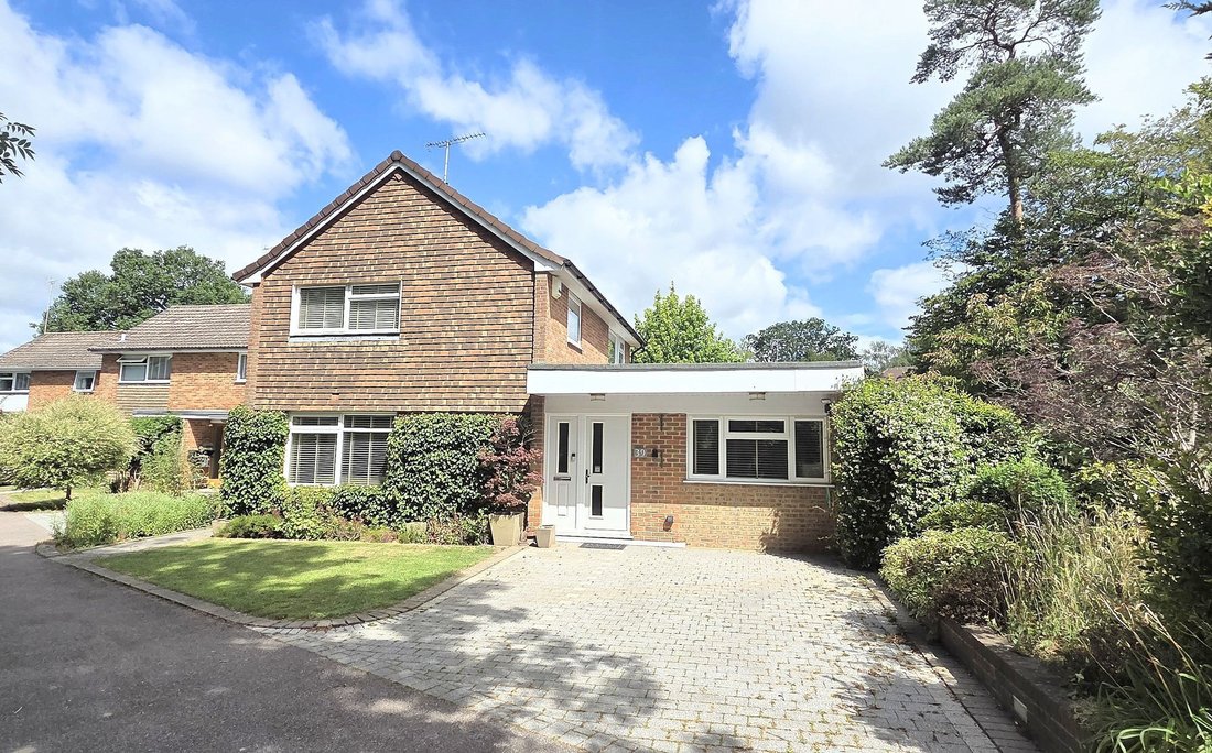 House in Lindfield, England 2 - 17099836