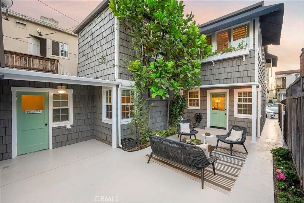House in Signal Hill, California, United States 1 - 16947432