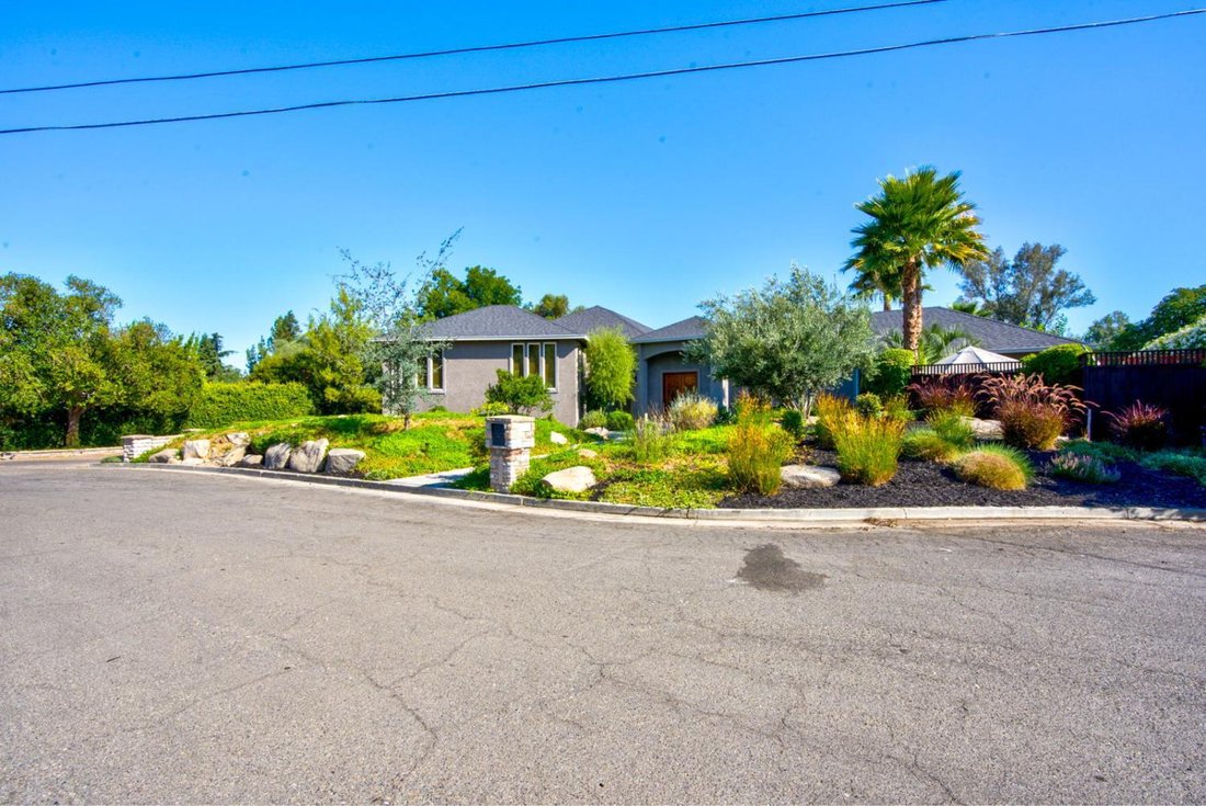 House in Merced, California, United States 4 - 18330231