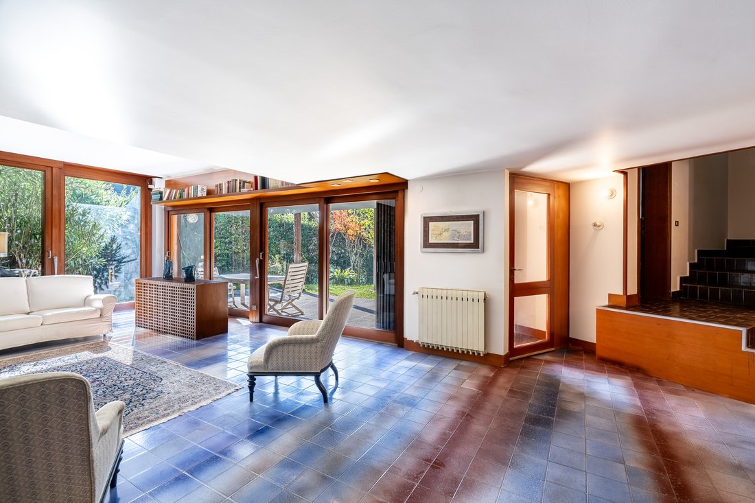 Villa in Negrar di Valpolicella, Veneto, Italy 2 - 18327086