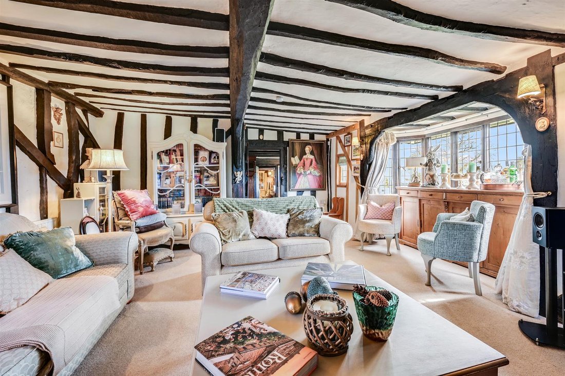 House in Cornish Hall End, England 2 - 18326869