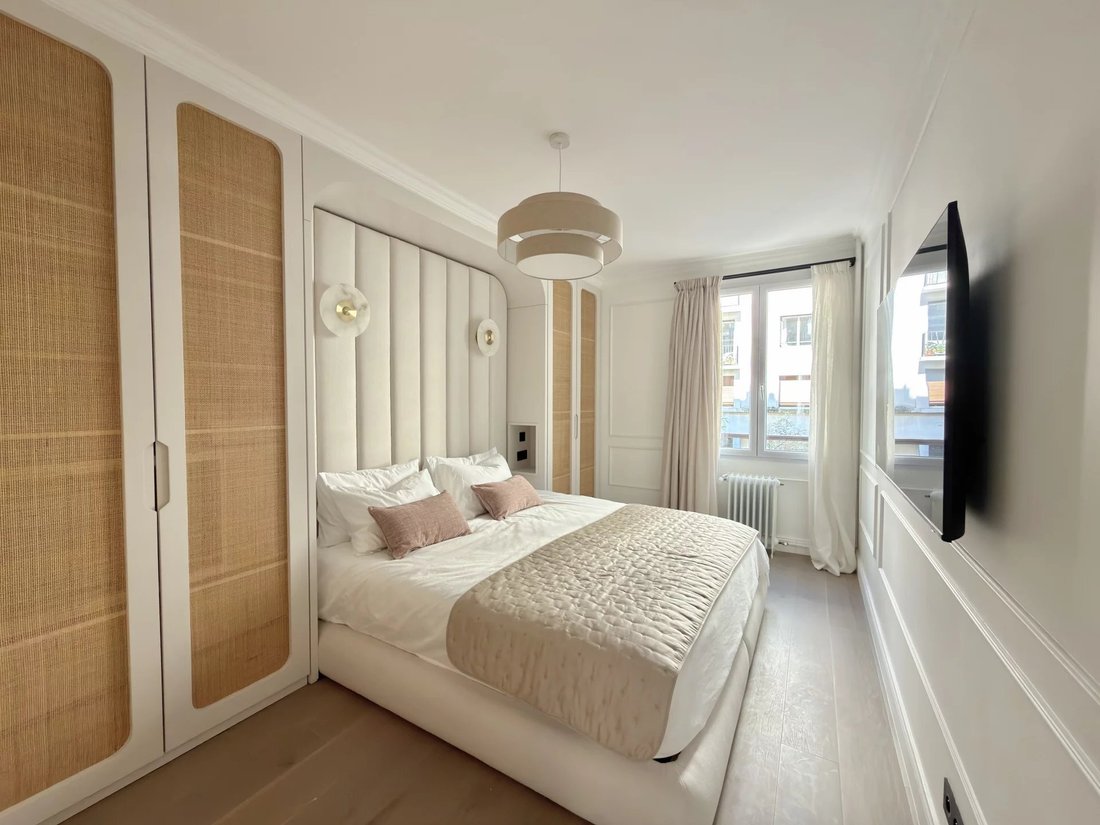 Apartment in Chaillot, Paris 16e Arrondissement, Paris 1 - 18328395